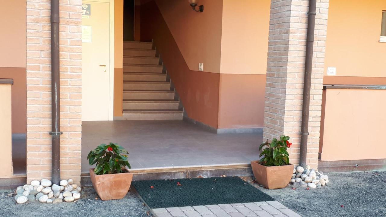Villa Meli Lupi - Residenze Temporanee Parma Zewnętrze zdjęcie