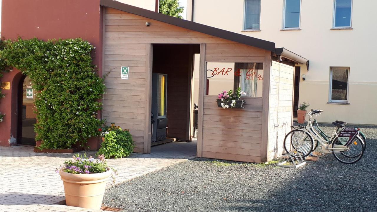 Villa Meli Lupi - Residenze Temporanee Parma Zewnętrze zdjęcie