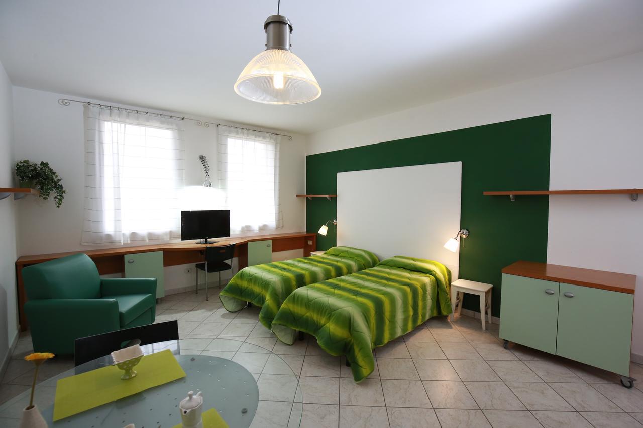 Villa Meli Lupi - Residenze Temporanee Parma Zewnętrze zdjęcie