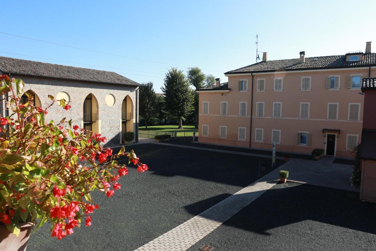 Villa Meli Lupi - Residenze Temporanee Parma Zewnętrze zdjęcie