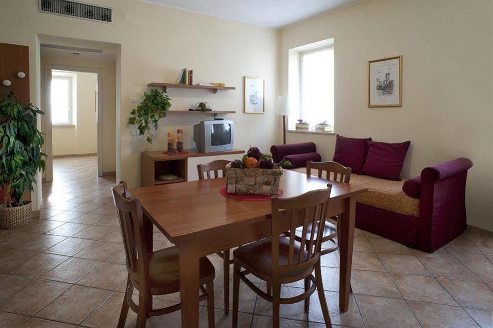 Villa Meli Lupi - Residenze Temporanee Parma Zewnętrze zdjęcie